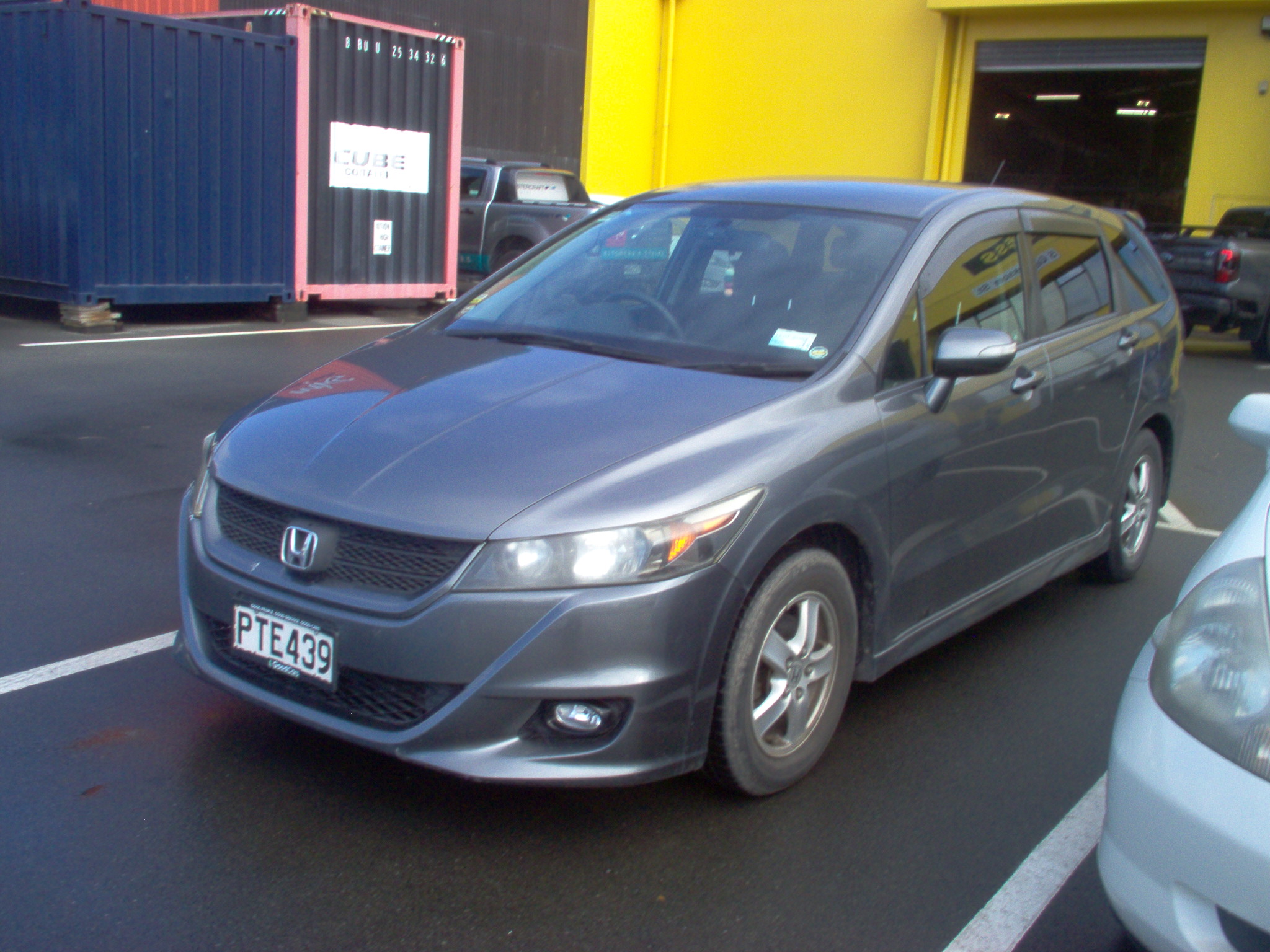 HONDA STREAM STATIONWAGON 2008-2014